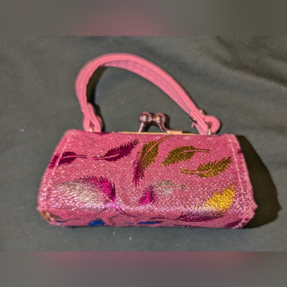 Tiktok Lipstick Case Pink With Feathers